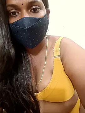 Snapshot of Renuma chatting on February 10, 2025, 8:21 pm Renuma online show from February 10, 2025, 8:21 pm