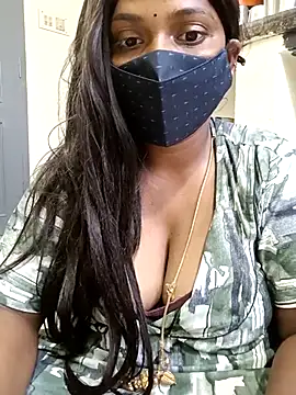 Snapshot of Renuma chatting on February 13, 2025, 11:28 am Renuma online show from February 13, 2025, 11:28 am