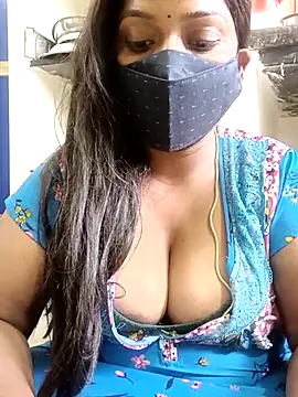 Snapshot of Renuma chatting on February 16, 2025, 8:43 am Renuma online show from February 16, 2025, 8:43 am