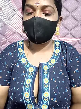 Snapshot of Renuma chatting on September 10, 2025, 2:44 am Renuma online show from September 10, 2025, 2:44 am