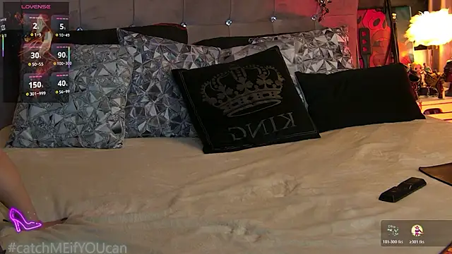 Snapshot of ZoeMesmerize chatting on March 3, 2026, 5:35 am ZoeMesmerize online show from March 3, 2026, 5:35 am