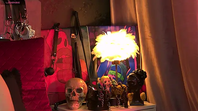 Snapshot of ZoeMesmerize chatting on March 27, 2026, 11:43 am ZoeMesmerize online show from March 27, 2026, 11:43 am