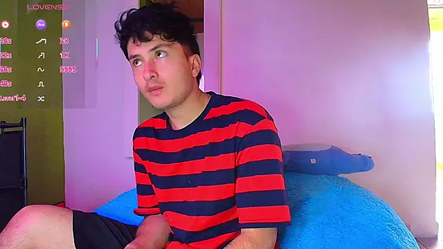 santyago taylor online show from November 24, 2025, 6:51 pm