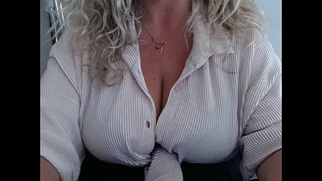 JenniLowen online show from June 16, 2026, 12:52 pm