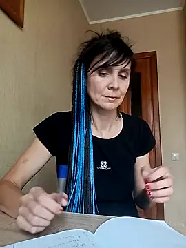 Francenia lolis online show from October 8, 2025, 9:29 am