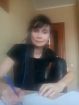 Francenia lolis online show from April 7, 2026, 12:27 pm