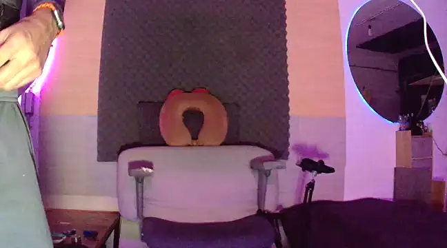 thesummerboy online show from February 6, 2025, 3:16 am