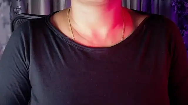 Snapshot of SexyAndHottie chatting on February 22, 2026, 6:28 pm SexyAndHottie online show from February 22, 2026, 6:28 pm