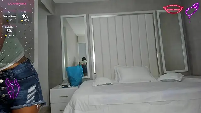 Snapshot of Carohorny4u chatting on January 28, 2025, 10:12 am Carohorny4u online show from January 28, 2025, 10:12 am