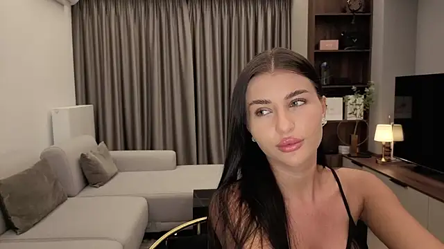 IrisNoire online show from April 8, 2026, 7:58 pm