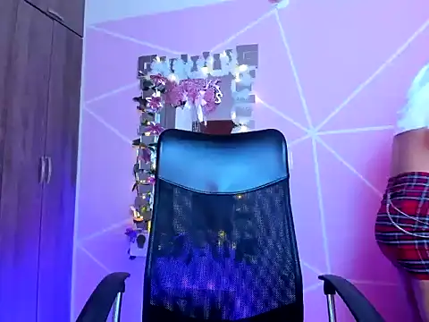  ALLYSON18  online show from January 15, 2026, 11:59 am