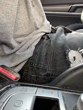 BigDcrizz online show from February 10, 2026, 8:57 pm