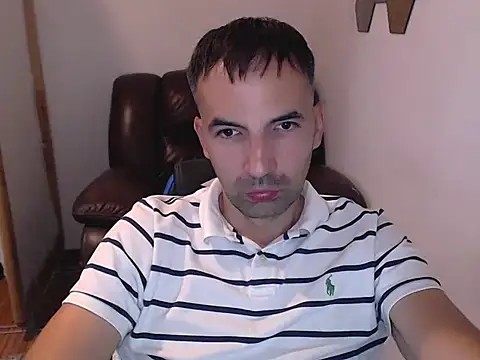 Snapshot of Leo_1617 chatting on September 23, 2025, 3:48 pm Leo 1617 online show from September 23, 2025, 3:48 pm