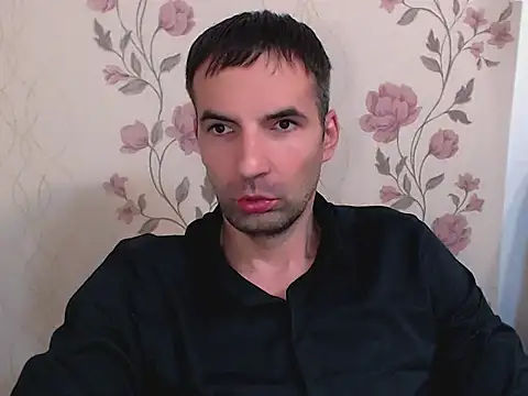 Snapshot of Leo_1617 chatting on October 24, 2025, 2:57 pm Leo 1617 online show from October 24, 2025, 2:57 pm