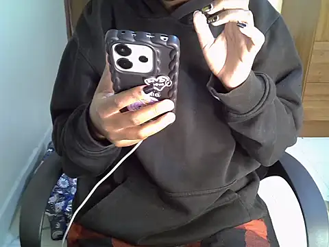 Snapshot of Caryyyl chatting on March 8, 2026, 10:19 am Caryyyl online show from March 8, 2026, 10:19 am