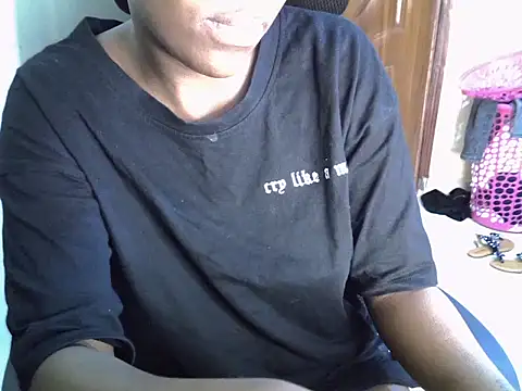 Snapshot of Caryyyl chatting on April 15, 2026, 8:10 am Caryyyl online show from April 15, 2026, 8:10 am