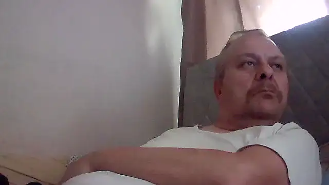 amylrmm1903 online show from September 21, 2025, 12:40 pm