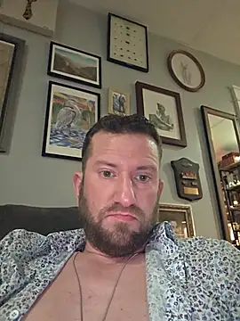 Icebearsticlese online show from June 5, 2026, 3:13 am