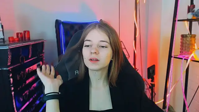 TinaDavil online show from January 12, 2025, 1:16 pm