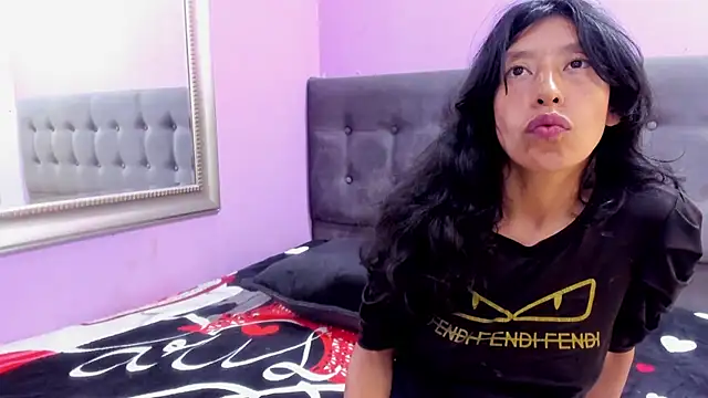 karolinee 66  online show from July 11, 2026, 4:26 am