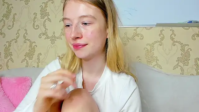 Snapshot of minidivaa_ chatting on December 6, 2024, 2:46 am minidivaa  online show from December 6, 2024, 2:46 am