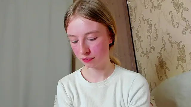 Snapshot of minidivaa_ chatting on January 7, 2025, 9:25 pm minidivaa  online show from January 7, 2025, 9:25 pm