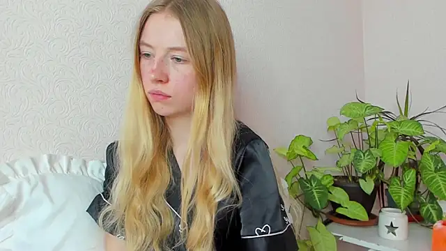 Snapshot of minidivaa_ chatting on January 10, 2025, 11:43 am minidivaa  online show from January 10, 2025, 11:43 am