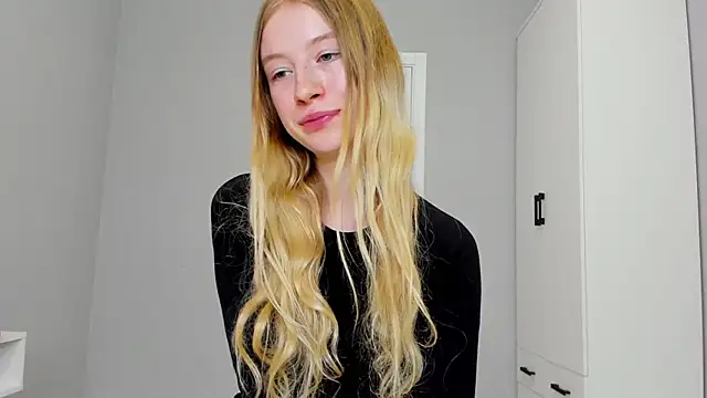 Snapshot of minidivaa_ chatting on January 22, 2025, 10:26 pm minidivaa  online show from January 22, 2025, 10:26 pm