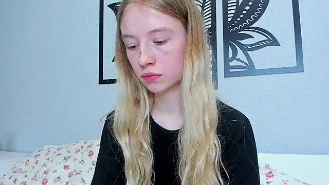 Snapshot of minidivaa_ chatting on February 8, 2025, 5:29 pm minidivaa  online show from February 8, 2025, 5:29 pm