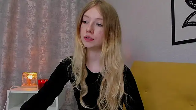 Snapshot of minidivaa_ chatting on February 21, 2025, 7:43 pm minidivaa  online show from February 21, 2025, 7:43 pm