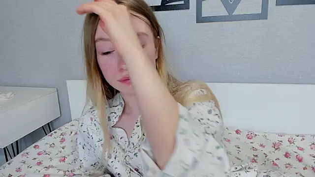 Snapshot of minidivaa_ chatting on March 1, 2025, 9:26 pm minidivaa  online show from March 1, 2025, 9:26 pm