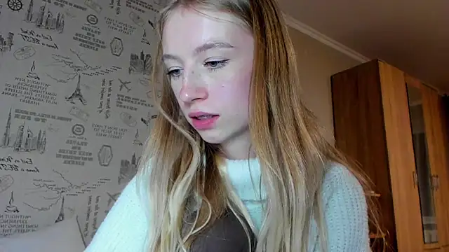 Snapshot of minidivaa_ chatting on October 12, 2025, 8:08 pm minidivaa  online show from October 12, 2025, 8:08 pm