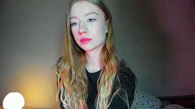 Snapshot of minidivaa_ chatting on April 13, 2026, 9:31 pm minidivaa online show from April 13, 2026, 9:31 pm