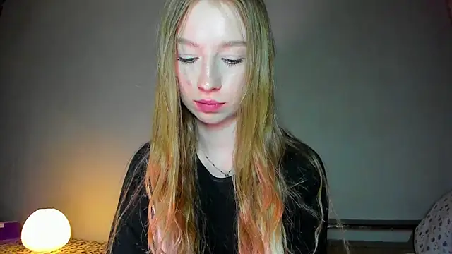 Snapshot of minidivaa_ chatting on April 14, 2026, 8:48 pm minidivaa online show from April 14, 2026, 8:48 pm