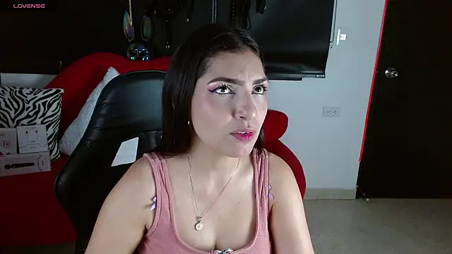 Snapshot of Carolaine69_ chatting on June 1, 2026, 1:24 pm Carolaine69 online show from June 1, 2026, 1:24 pm