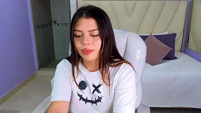 Snapshot of Sexy_paradise18_ chatting on March 1, 2025, 4:04 am Sexy paradise18  online show from March 1, 2025, 4:04 am