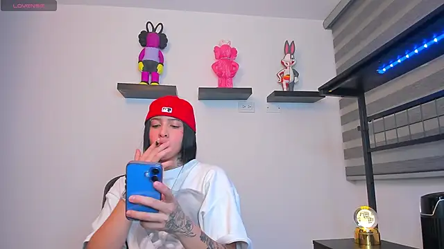 Gangster Girl online show from February 23, 2026, 2:42 am