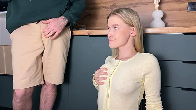 Adelovenick online show from February 6, 2026, 7:50 pm