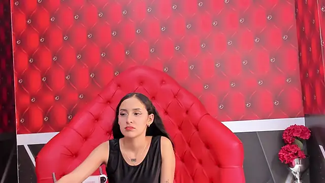 SARAFOXX  online show from February 9, 2025, 6:05 pm