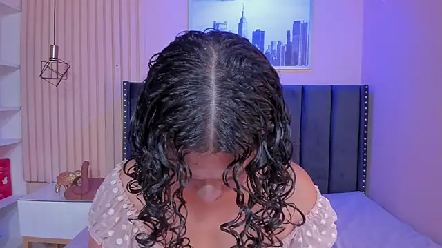 viiolett lee online show from March 4, 2025, 9:00 pm