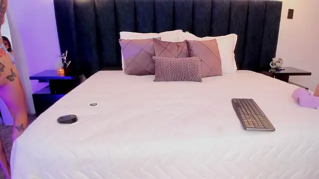 susyy7 online show from February 4, 2026, 3:34 am