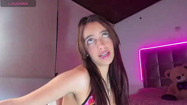 Snapshot of Melody_Ds chatting on December 13, 2024, 6:42 am Melody Ds online show from December 13, 2024, 6:42 am