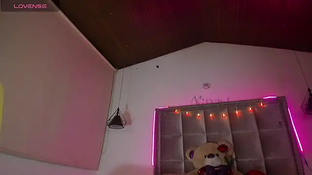 Snapshot of Melody_Ds chatting on February 11, 2025, 1:10 am Melody Ds online show from February 11, 2025, 1:10 am