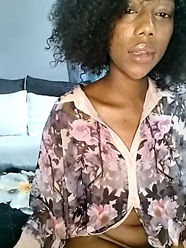 Snapshot of Sweet_nicole98 chatting on December 17, 2025, 5:19 pm Sweet nicole98 online show from December 17, 2025, 5:19 pm