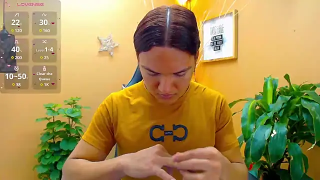 Snapshot of aslyhernandez_7 chatting on March 14, 2025, 3:36 pm aslyhernandez 7 online show from March 14, 2025, 3:36 pm