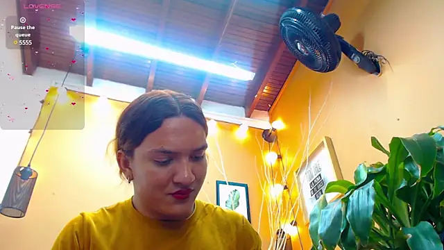 Snapshot of aslyhernandez_7 chatting on March 14, 2025, 6:39 pm aslyhernandez 7 online show from March 14, 2025, 6:39 pm