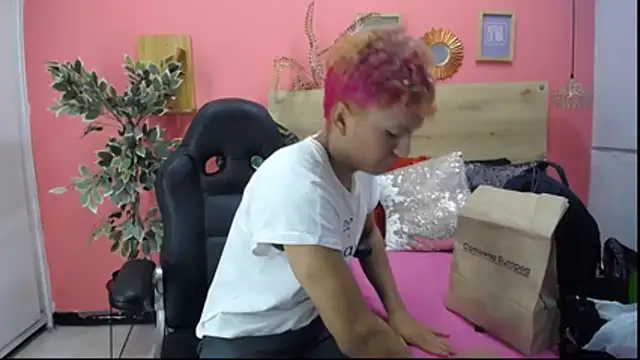 Snapshot of aslyhernandez_7 chatting on March 2, 2026, 12:01 pm aslyhernandez 7 online show from March 2, 2026, 12:01 pm