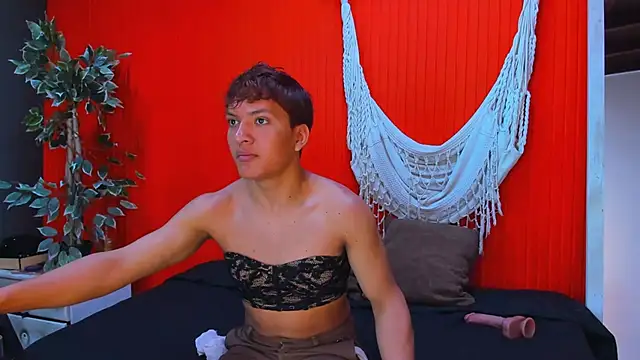 aslyhernandez 7 online show from April 15, 2026, 10:00 am