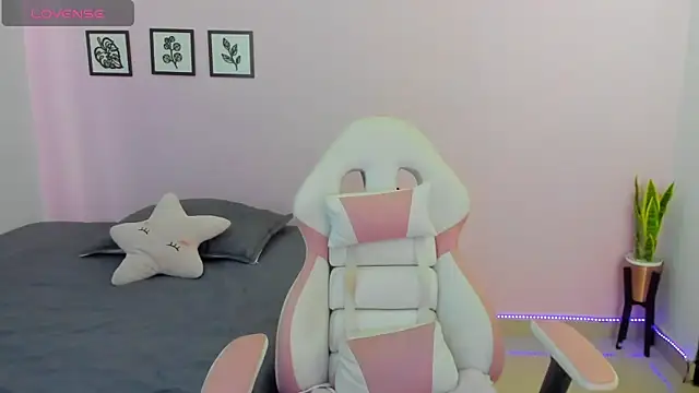 sophie pazz online show from February 22, 2026, 5:55 pm