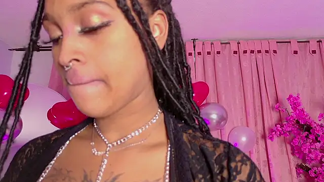 Elith noa online show from February 14, 2026, 9:33 pm